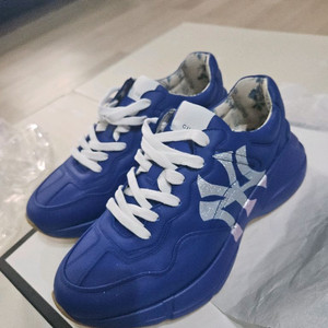 구찌 뉴욕 양키스 스니커즈 새상품.정품