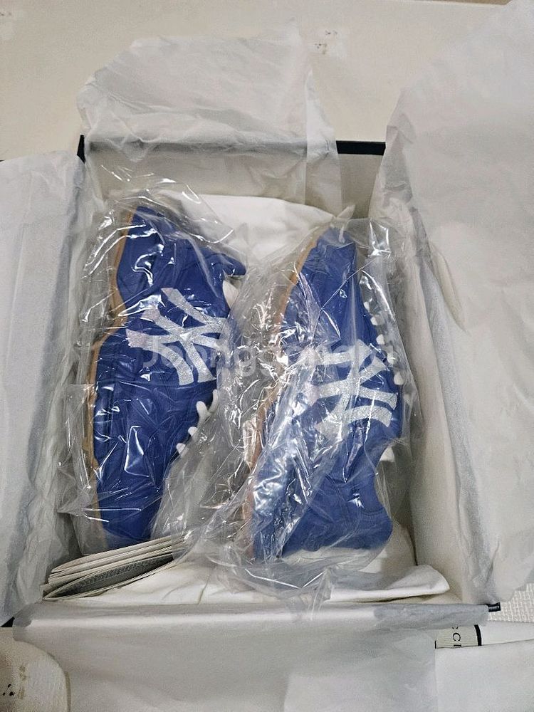 구찌 뉴욕 양키스 스니커즈 새상품.정품--5