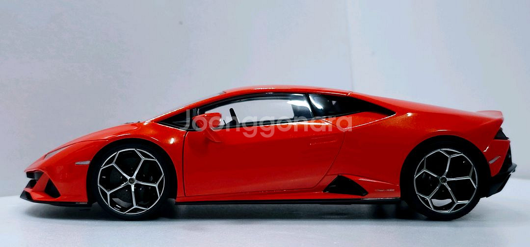 오토아트 1:18 람보르기니 우라칸 다이캐스트 모형--3