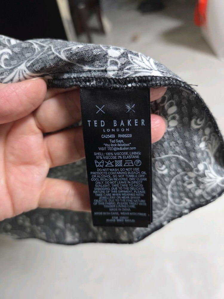 테드베이커 브이넥롱원피스 정품ㅡ가격내링--8