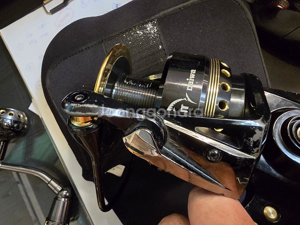 중고 다이와 솔티가 6500도그파이터 판매합니다--4