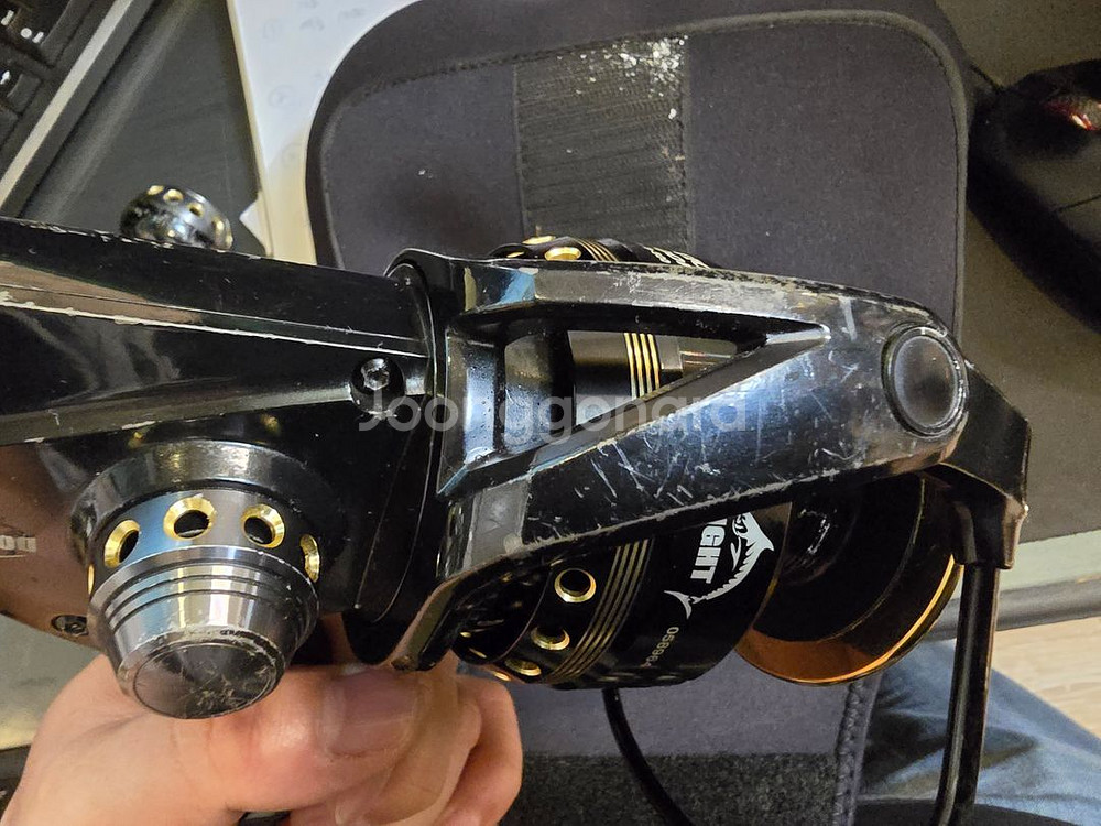 중고 다이와 솔티가 6500도그파이터 판매합니다--3