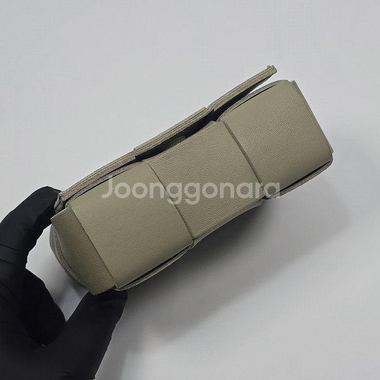 보테가베네타 미니 레더 카세트백--5