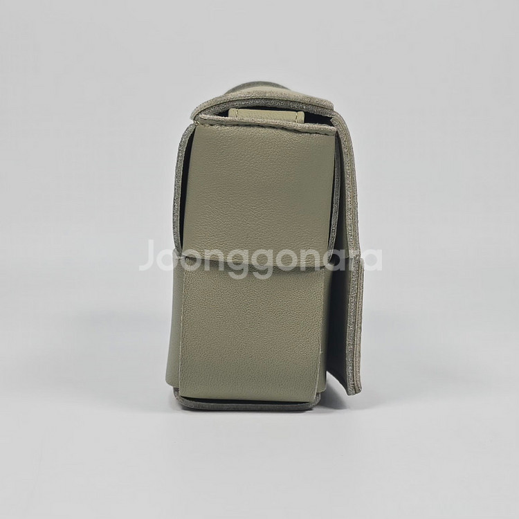 보테가베네타 미니 레더 카세트백--4