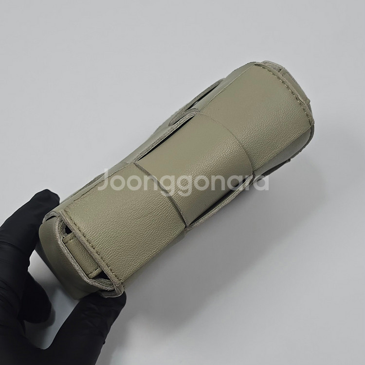 보테가베네타 미니 레더 카세트백--6