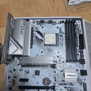 애즈락 b550m + 라이젠5700x3d 판매합니다