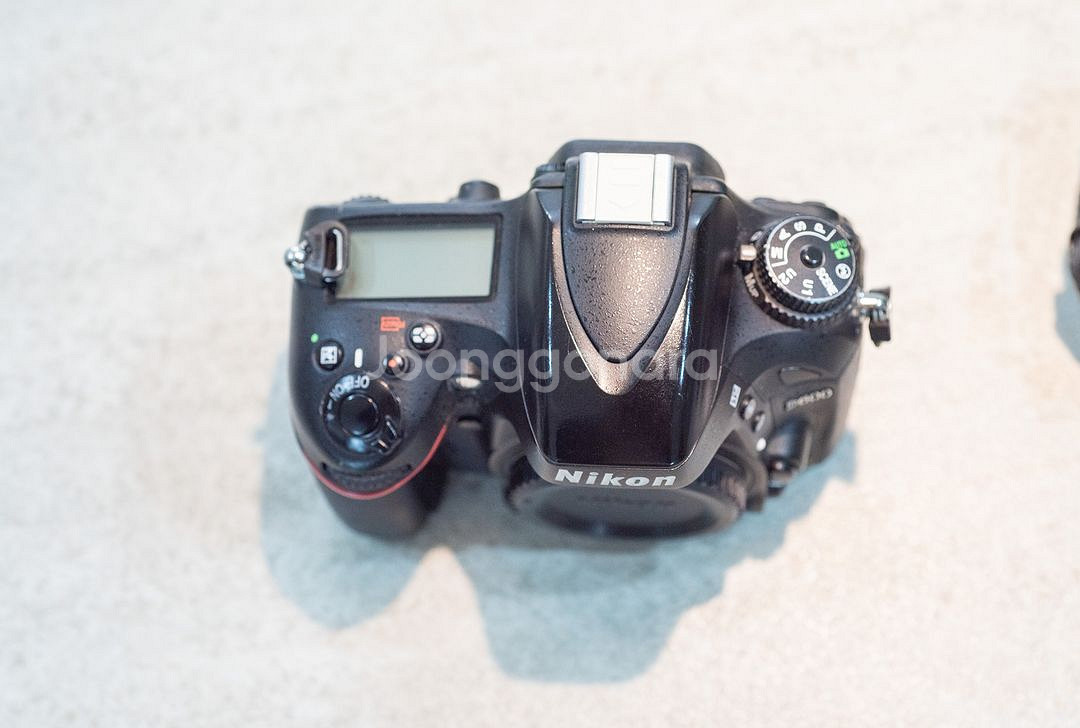 니콘 D600 바디 판매 (약 7만컷)--4