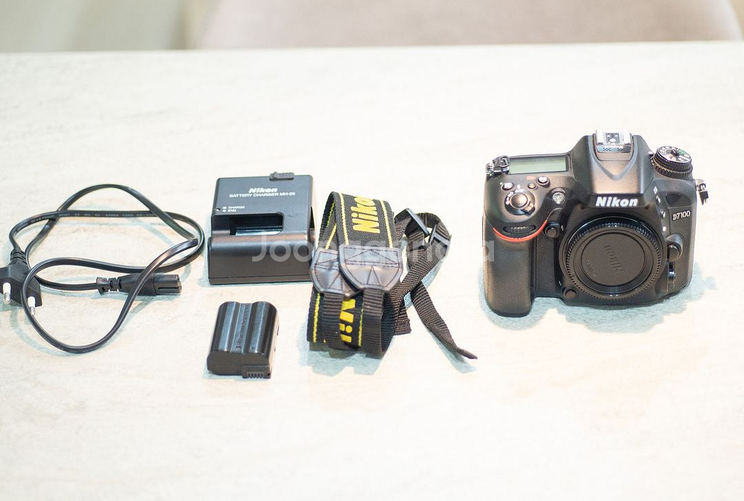 니콘 D7100 바디--0
