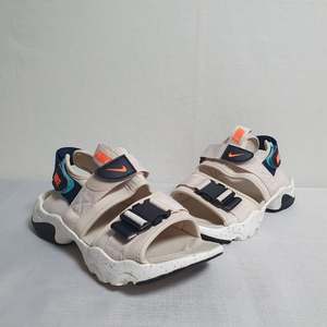 무료배송 240mm 나이키 샌들 캐년 데저트 샌드