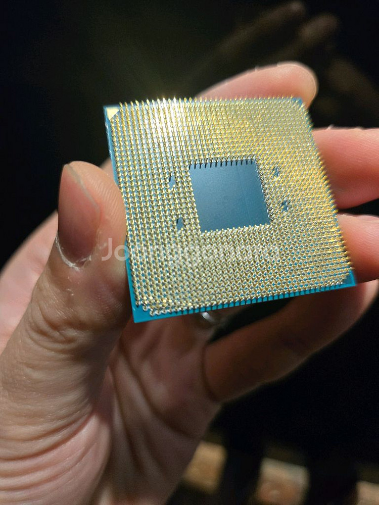 라이젠7 amd 3700x 핀휘어짐--5