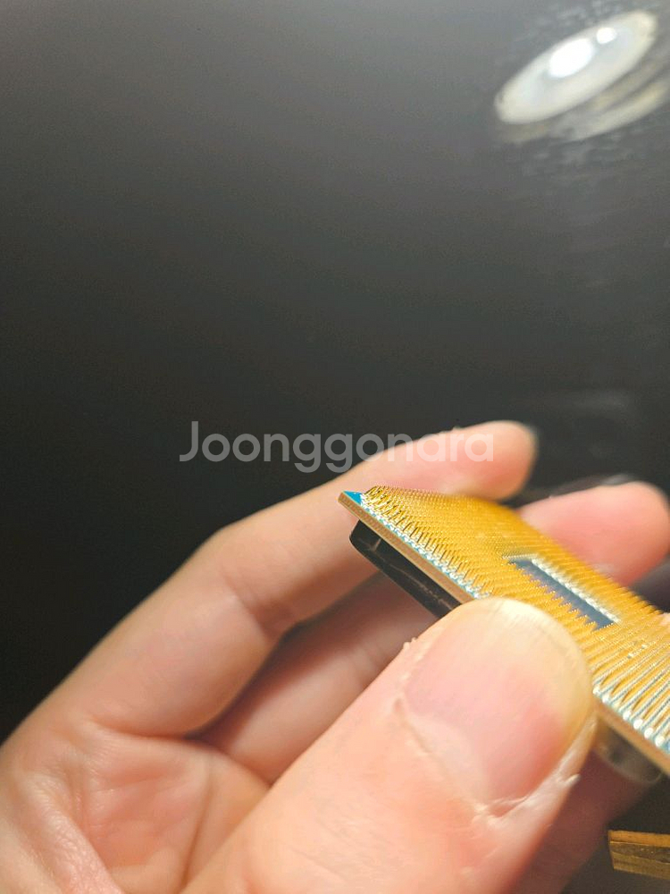 라이젠7 amd 3700x 핀휘어짐--3