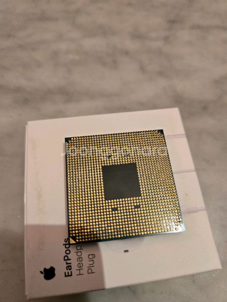 라이젠7 amd 3700x 핀휘어짐--1