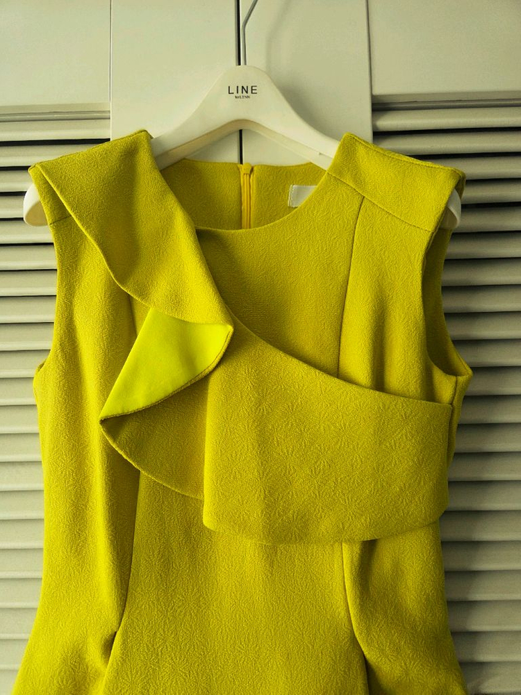 유명 셀럽 브랜드 딘트 여성 민소매 정장원피스(흔하지--7