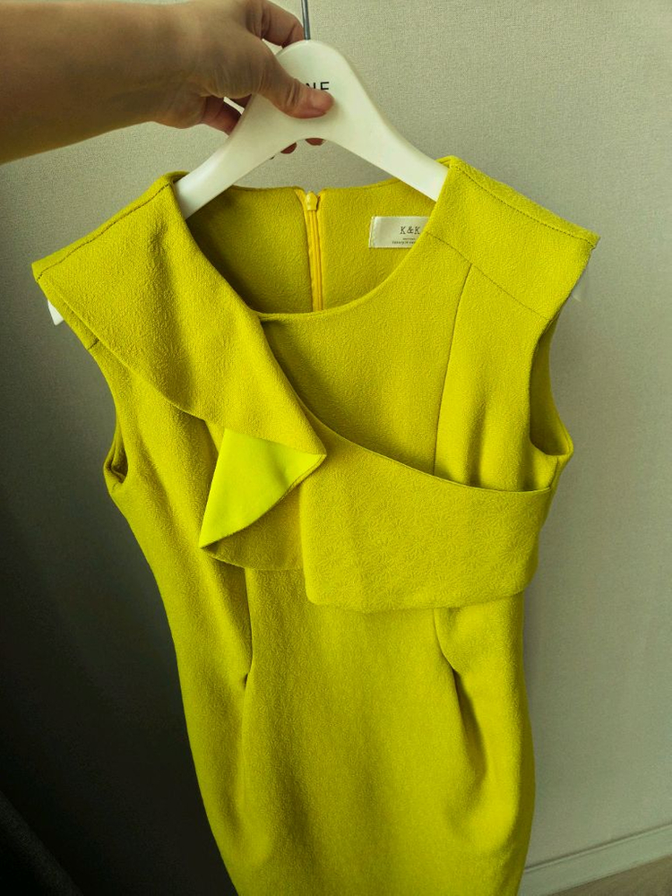 유명 셀럽 브랜드 딘트 여성 민소매 정장원피스(흔하지--8