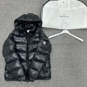 몽클레어 마야 패딩 블랙 23년식 3사이즈