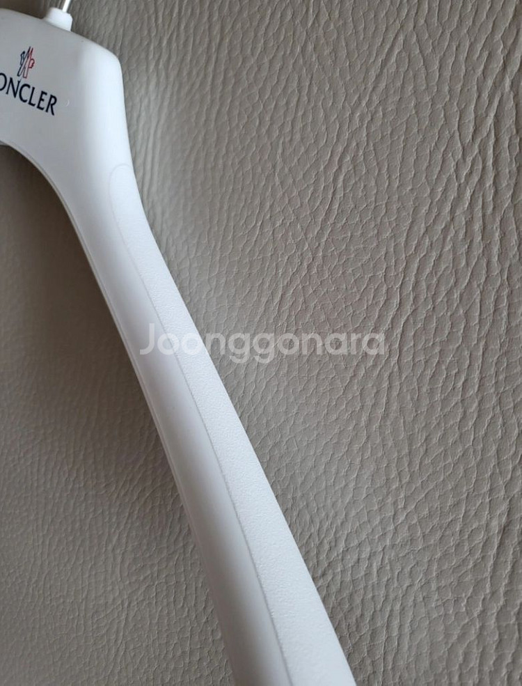 정품) 몽클레어. 무스너클 옷걸이(낱개가격)--3