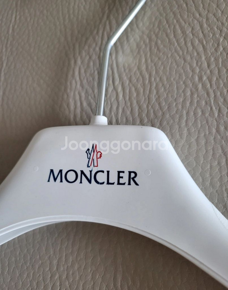 정품) 몽클레어. 무스너클 옷걸이(낱개가격)--2