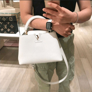 루이비통 카퓌신 BB 화이트