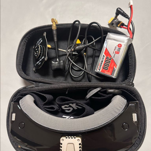 fpv고글 skyzone 04x 팝니다.