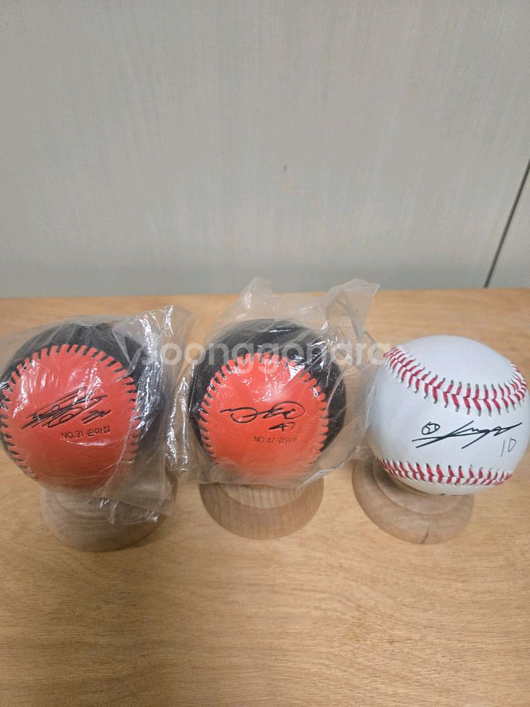 손아섭, 강민호, 이대호 로고볼--1