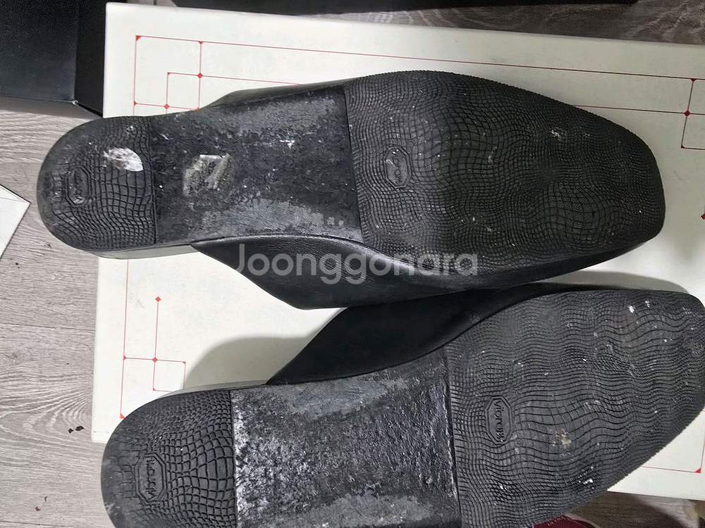 발렌시아가 코지 BB 뮬 블로퍼 280-85--1