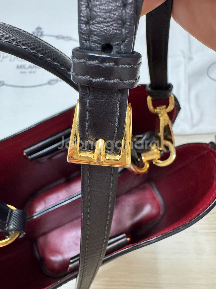 프라다 파니에사피아노 미듐백--5