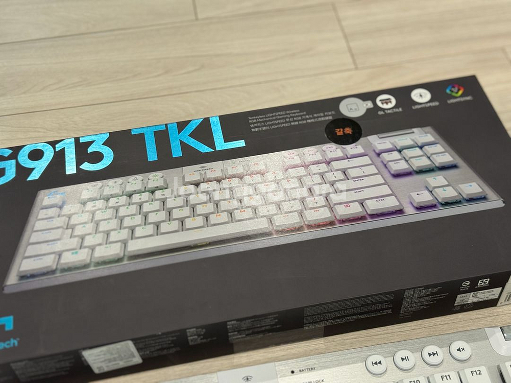 로지텍 G913 TKL 화이트 갈축 판매--2