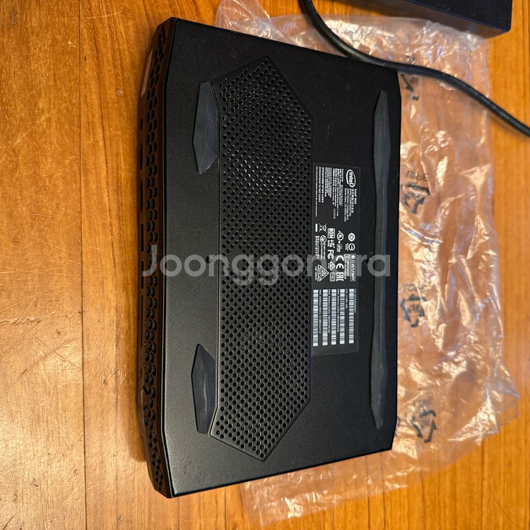 인텔 NUC8i7HVK 미니PC 하데스 캐년 Kit--1