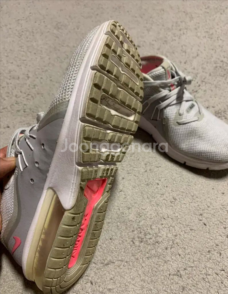 나이키 에어맥스 여성 런닝화 사이즈245--1