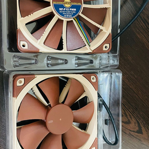 녹투아 nf f12x25 pwm 2개