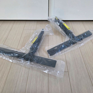 삼성전자 TV 스탠드 미사용 거치대 분양합니다.