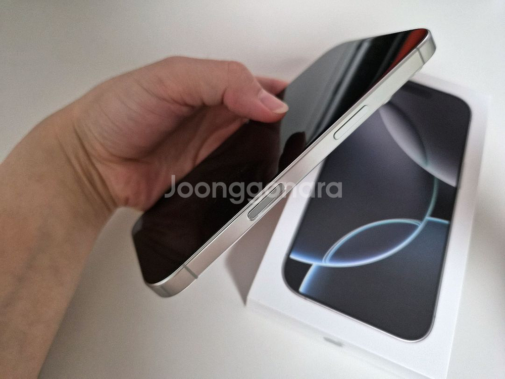 아이폰16pro 512GB (화이트 티타늄) 팝니다--8