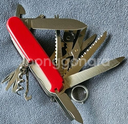 빅토리녹스 스위스챔프 1.6795 일괄 판매합니다--1