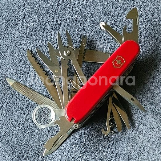 빅토리녹스 스위스챔프 1.6795 일괄 판매합니다--0