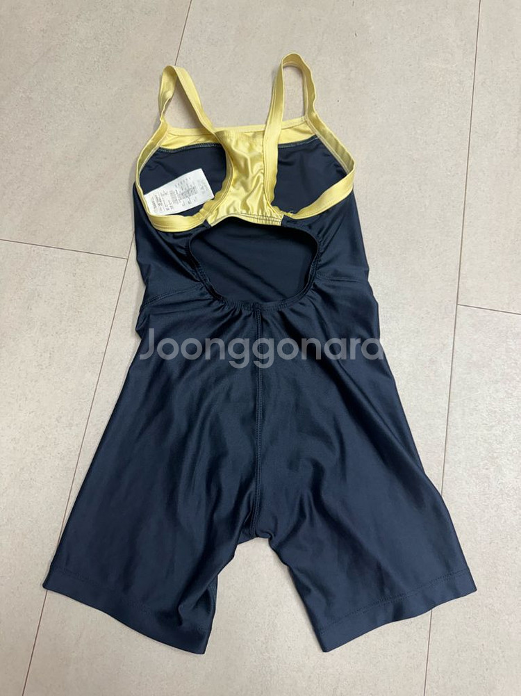 배럴키즈 수영복 120사이즈--1