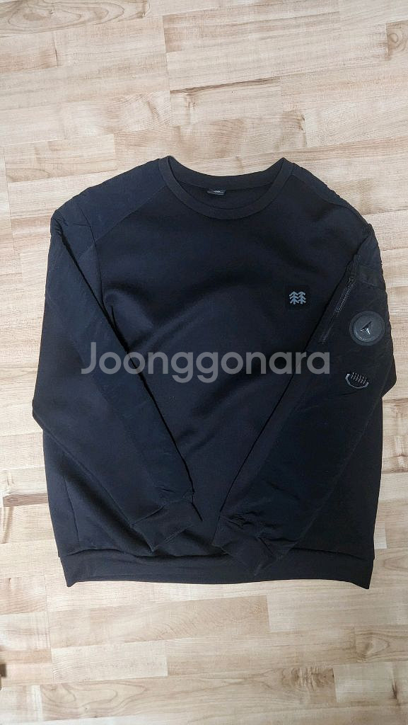 코오롱스포츠 안타티카맨투맨 팝니다--0