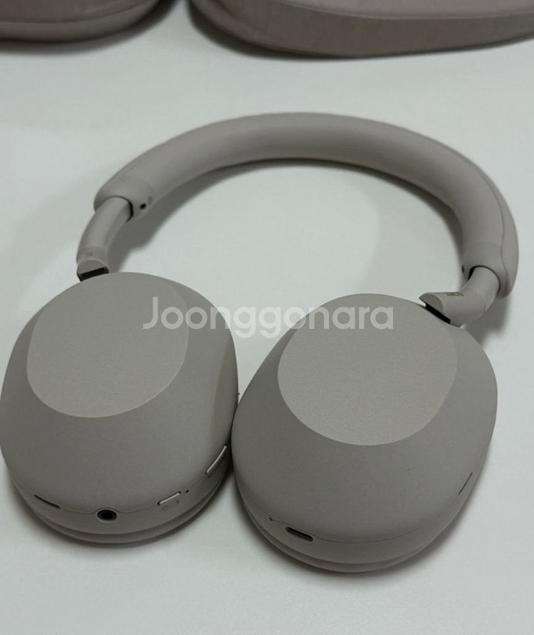 소니 WH-1000XM5 헤드폰--3