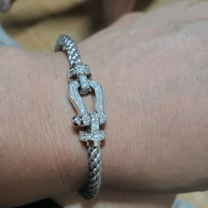 18K 화이트골드 팔찌