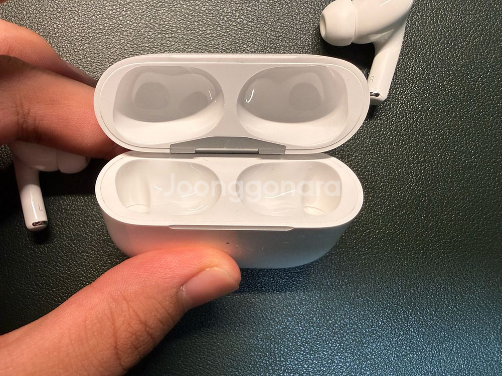에어팟 프로 2세대 C타입 25년 구매--3