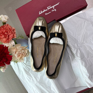 페라가모 마이조이 플랫슈즈.발레리나쥬즈(새상품.220