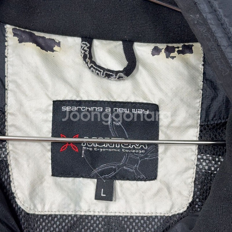 몬츄라 로고 나일론 바람막이 집업 자켓 L--3