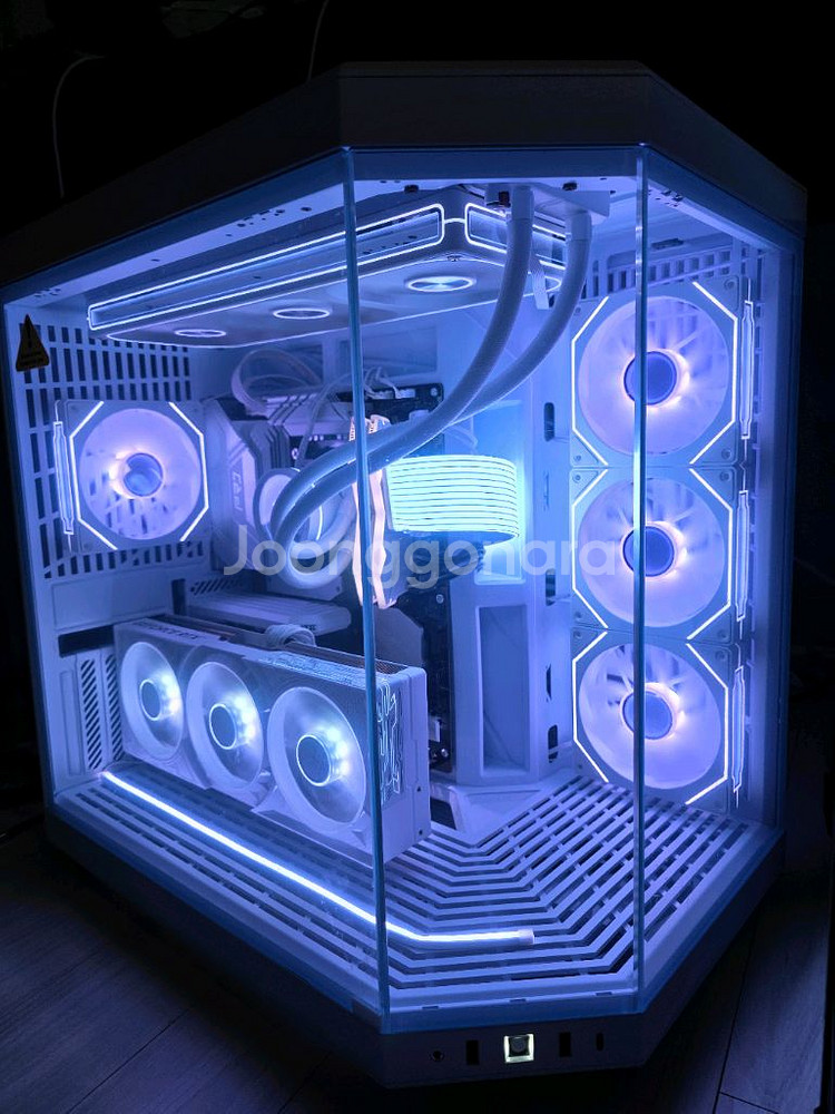 9800x3d rtx5080 y70 화이트 본체--0