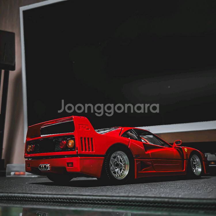 교쇼 F40 1:18--2
