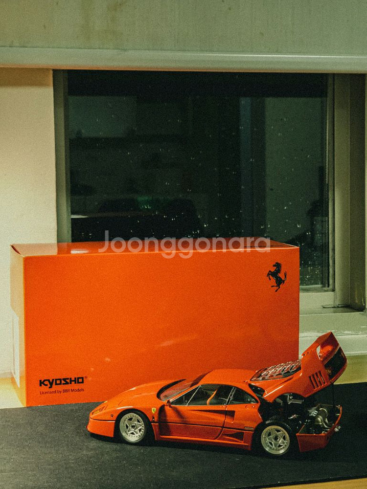 교쇼 F40 1:18--4