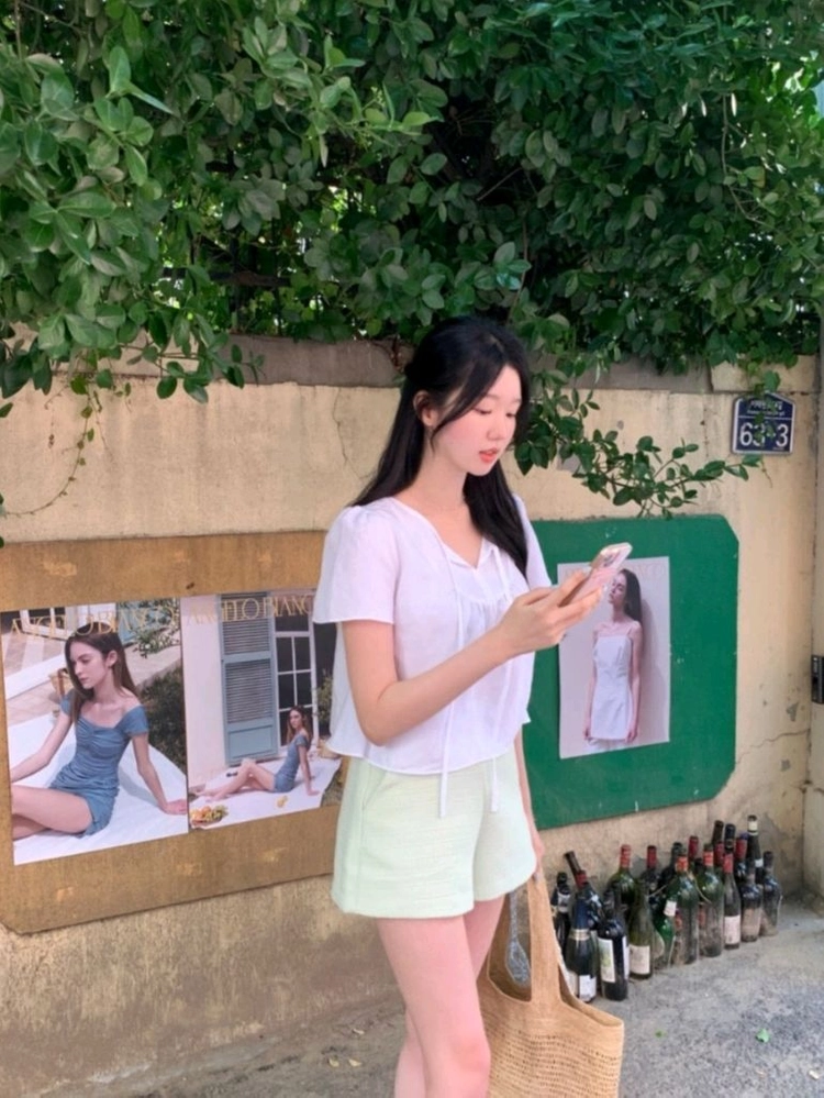 새상품) 르브아 로아 블라우스 화이트 컬러 팔아요 이미지