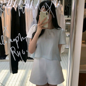 새상품) 르브아 로아 블라우스 화이트 컬러 팔아요