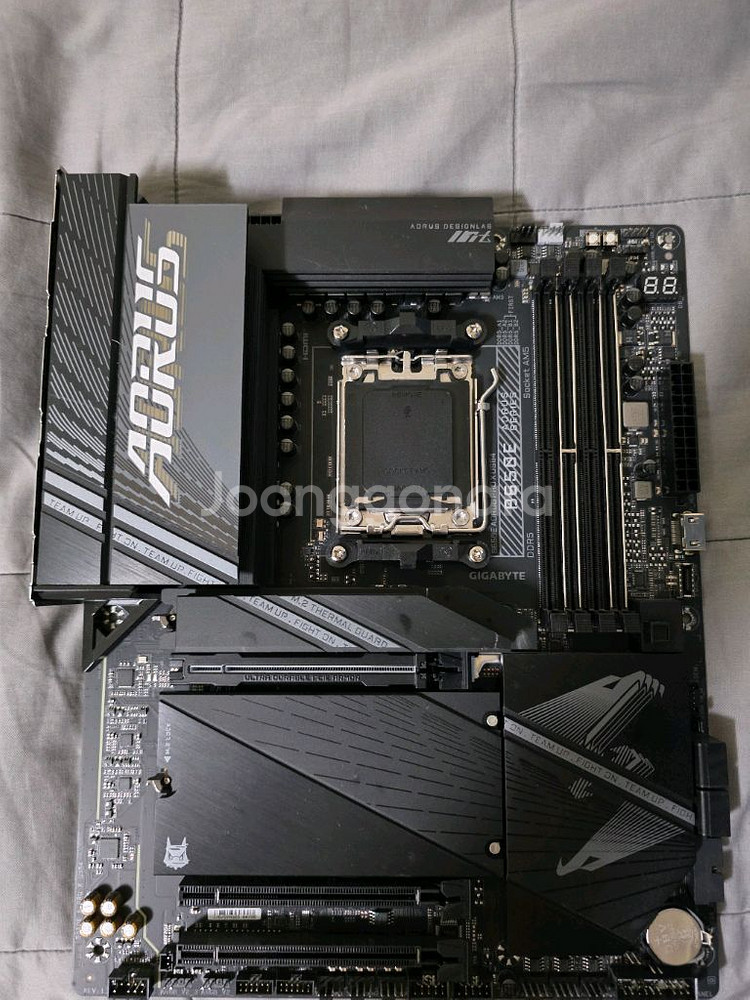 기가바이트 B650E aorus pro x usb4--1