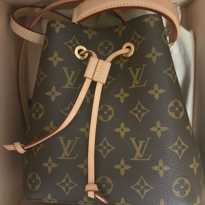 25년 1월 구매) 루이비통 네오노에 bb