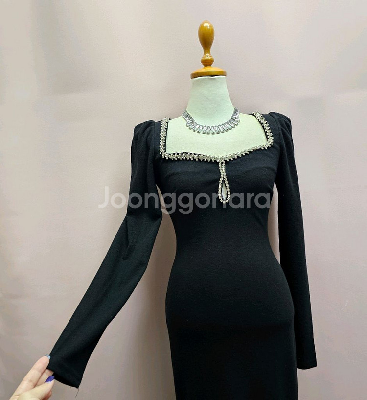 (새상품) 보석 스퀘어넥 머메이드 롱원피스--1