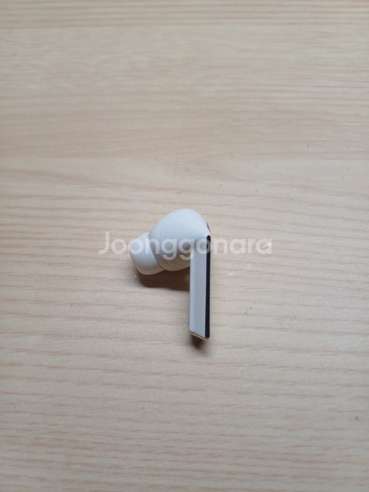 버즈 3 프로 화이트 왼쪽 유닛 판매합니다--1